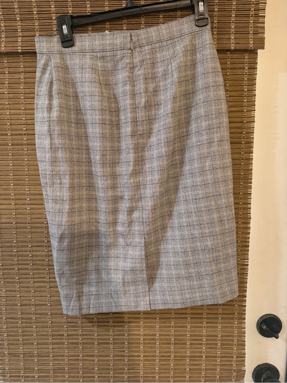 NWT Ann Taylor Plaid Pencil Skirt - Gray - Picture 4 of 4